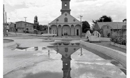 Iglesia de San Carlos de Borromeo, Chonchi, Chiloé, 1978.